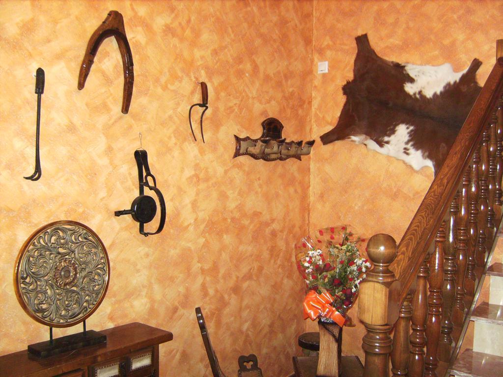 Hostal La Aldaba Hotel Montearagon Buitenkant foto