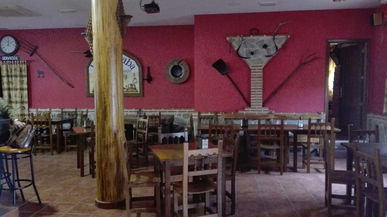 Hostal La Aldaba Hotel Montearagon Buitenkant foto