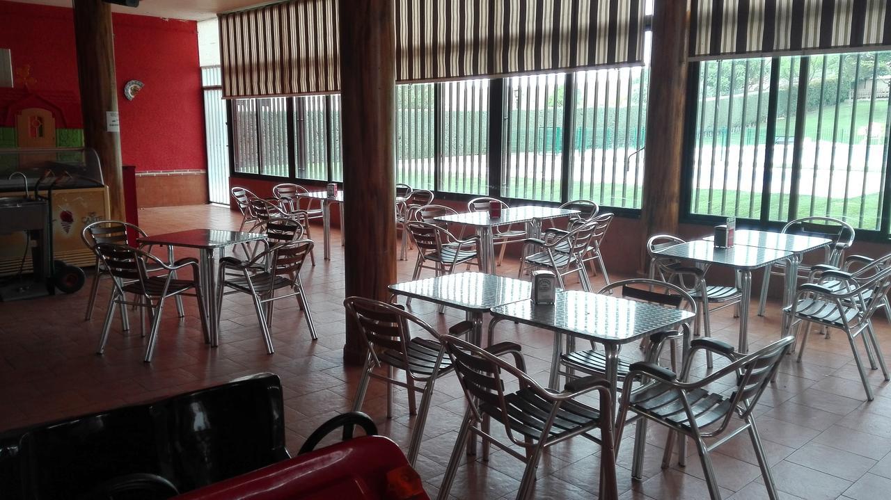 Hostal La Aldaba Hotel Montearagon Buitenkant foto